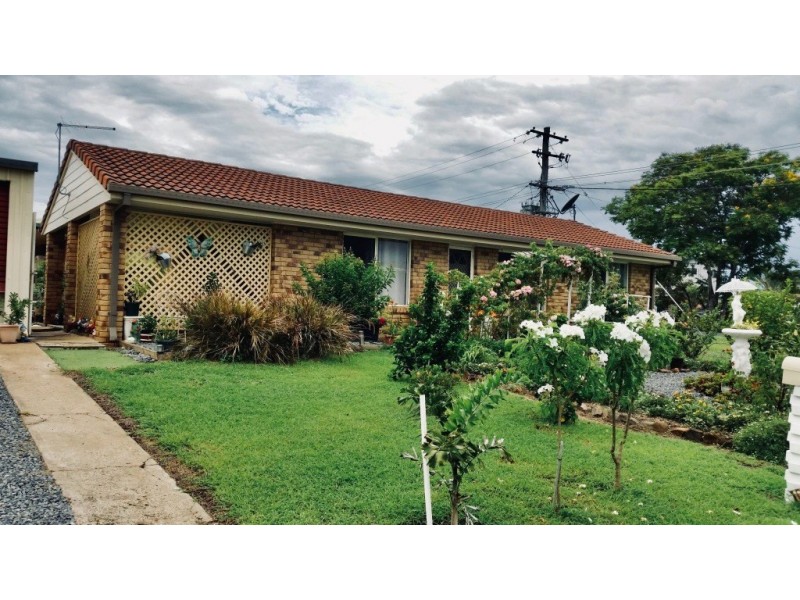 3 Mark Street, Gracemere QLD 4702