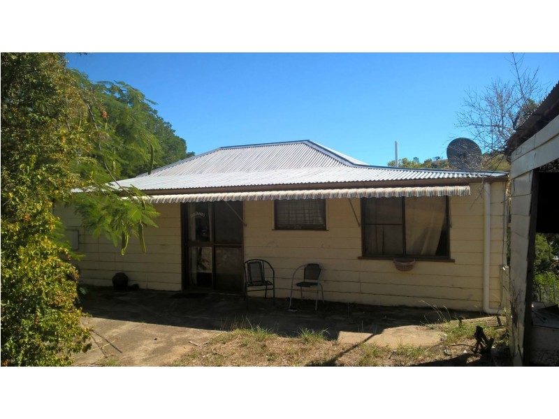 107 Morgan Street, Mount Morgan QLD 4714