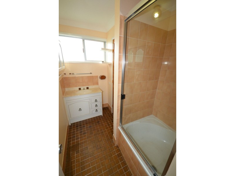 33 Reservoir Street, Gracemere QLD 4702