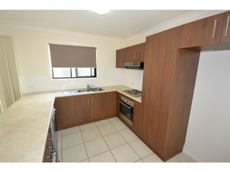 16 John Oxley Drive, Gracemere QLD 4702