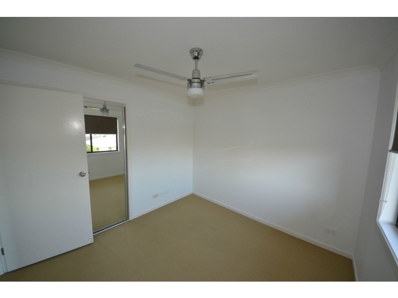 16 John Oxley Drive, Gracemere QLD 4702