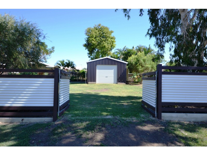 19 Gleeson Close, Gracemere QLD 4702