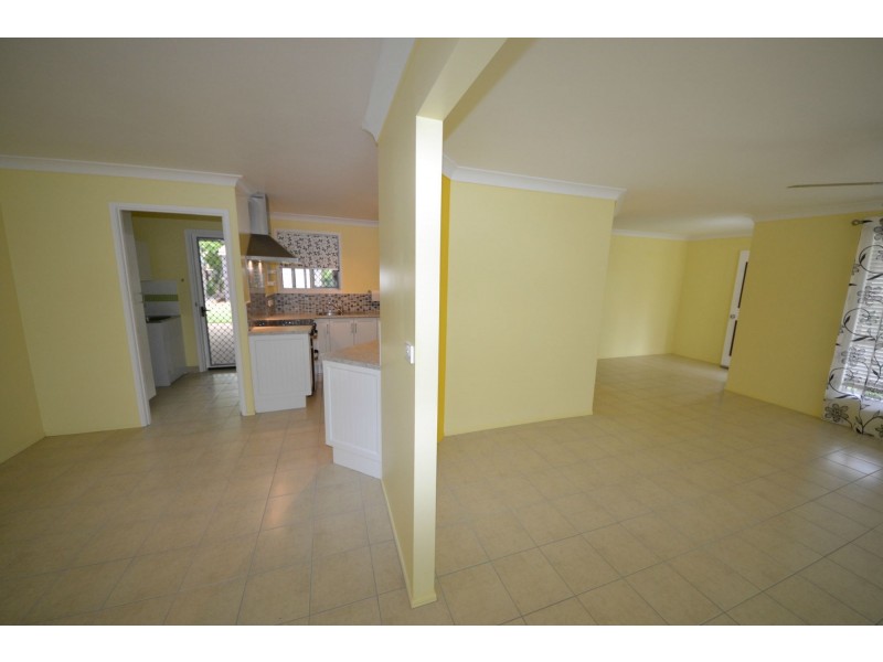 19 Gleeson Close, Gracemere QLD 4702