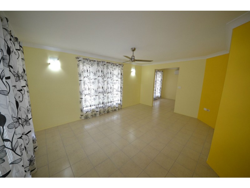 19 Gleeson Close, Gracemere QLD 4702