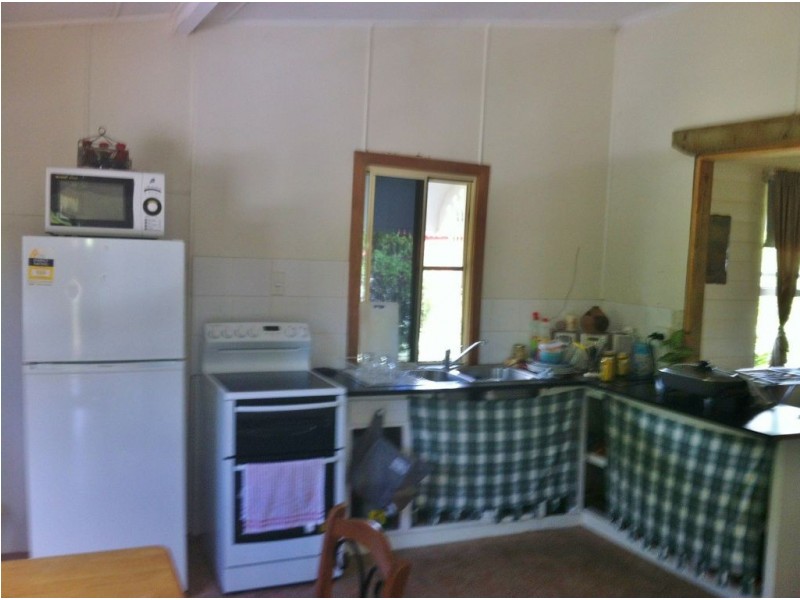 56 Hall Street, Mount Morgan QLD 4714