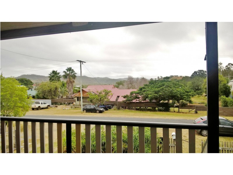 56 Hall Street, Mount Morgan QLD 4714