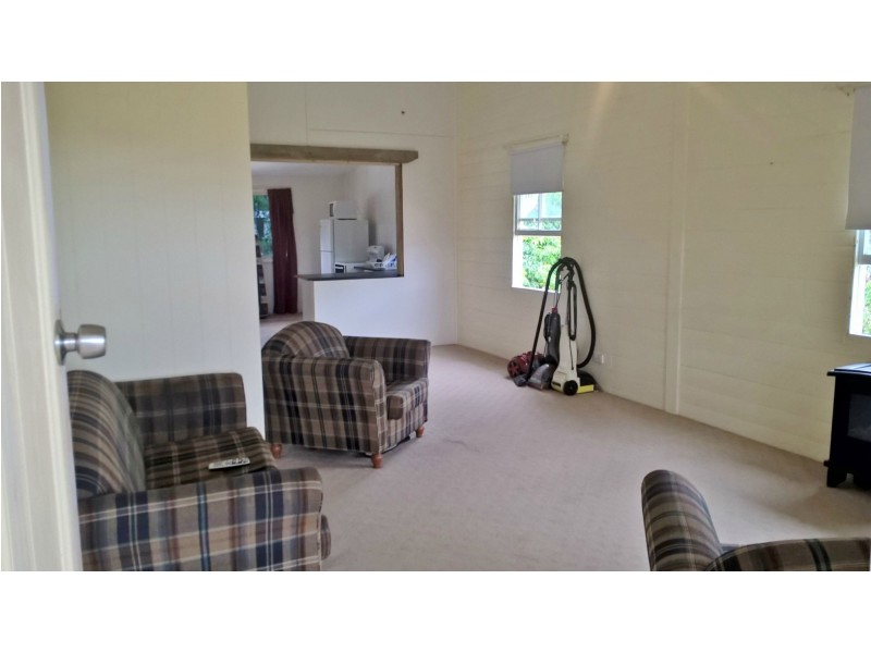 56 Hall Street, Mount Morgan QLD 4714