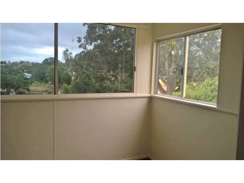 56 Hall Street, Mount Morgan QLD 4714