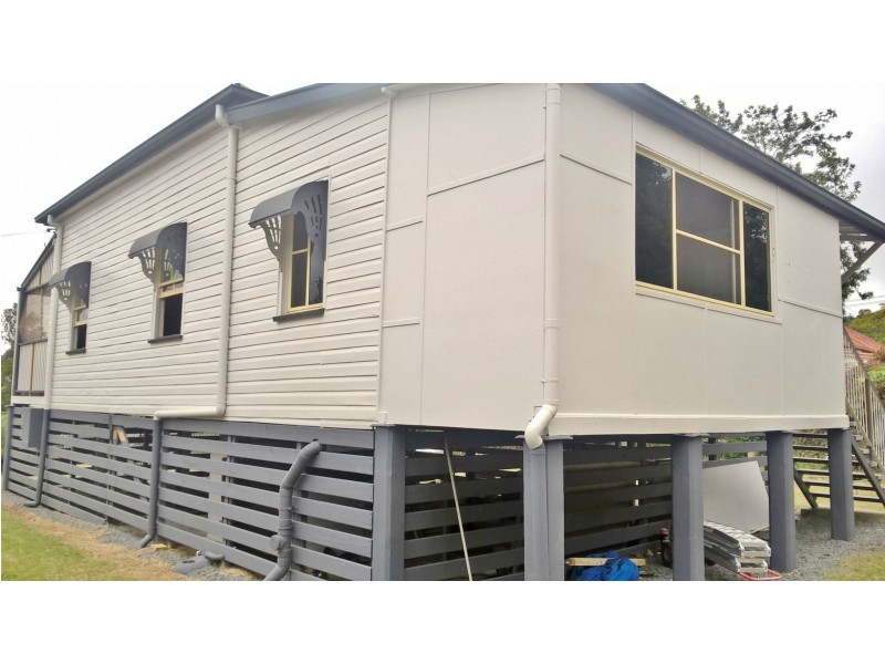 56 Hall Street, Mount Morgan QLD 4714