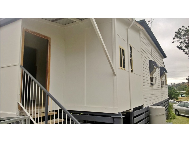 56 Hall Street, Mount Morgan QLD 4714