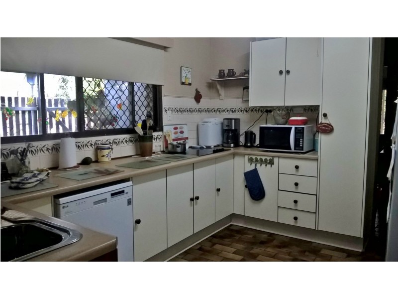 10 Limestone Road, Struck Oil QLD 4714
