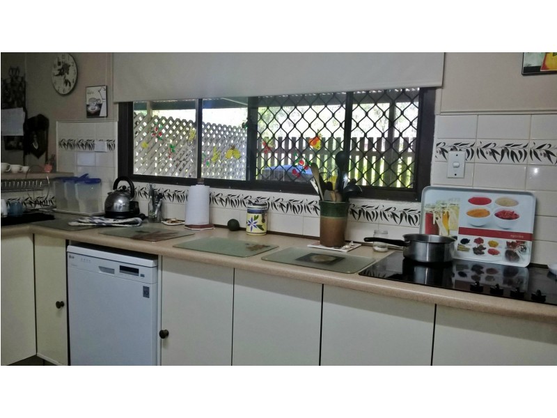 10 Limestone Road, Struck Oil QLD 4714