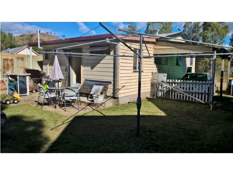 25 Tipperary Road, Mount Morgan QLD 4714