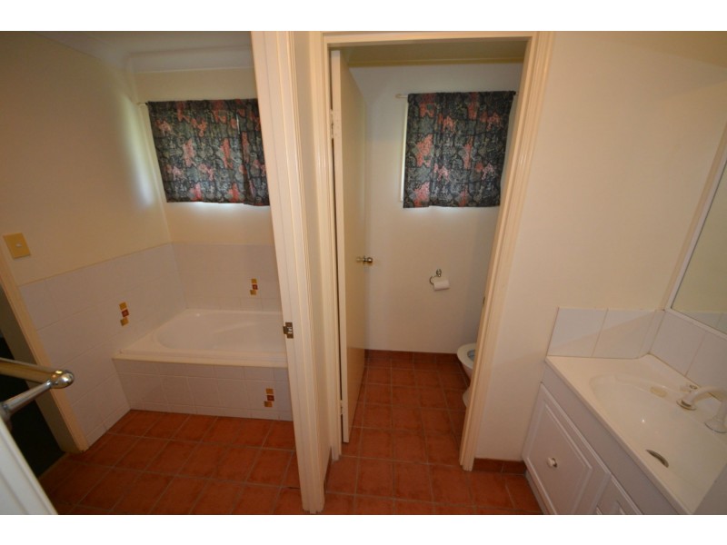 74 Johnson Road, Gracemere QLD 4702