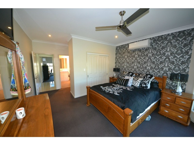 29 Robertson Road, Gracemere QLD 4702