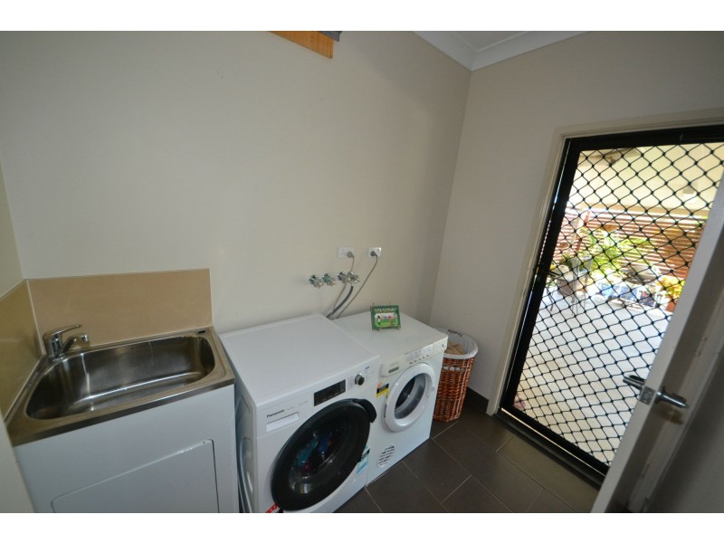 29 Robertson Road, Gracemere QLD 4702