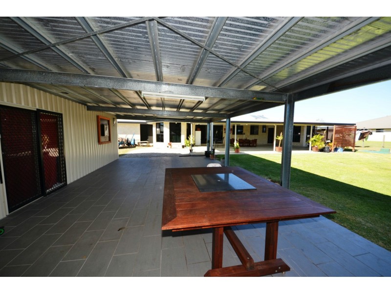 29 Robertson Road, Gracemere QLD 4702