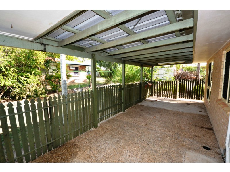 2 Thora Street, Gracemere QLD 4702