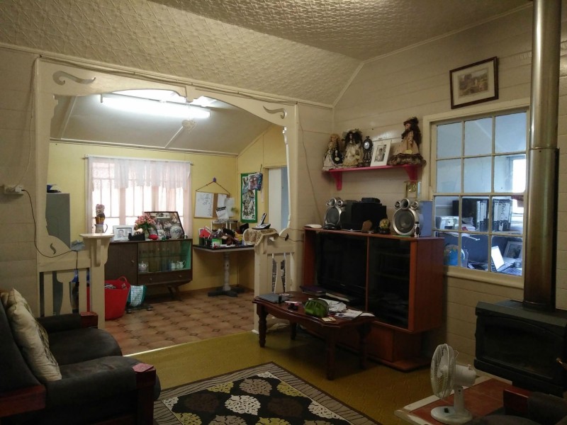 69 James Street, Mount Morgan QLD 4714