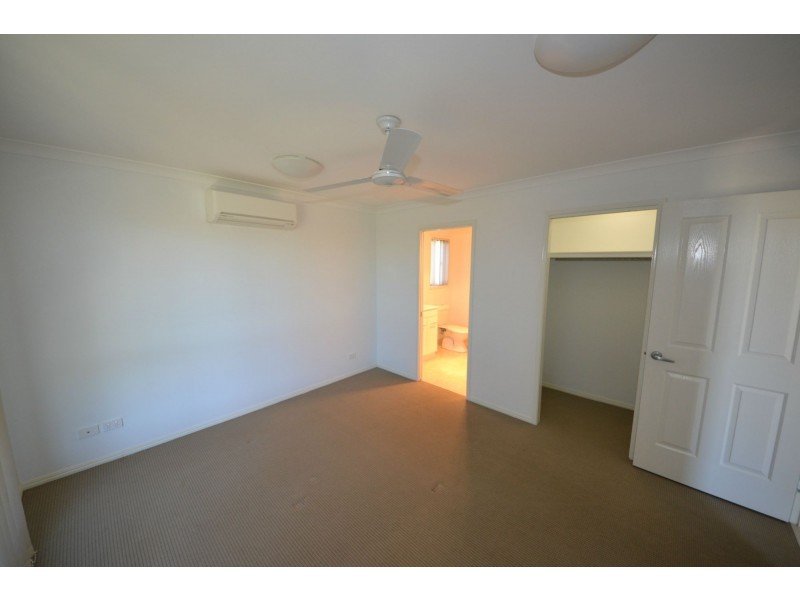 4 Brady Place, Gracemere QLD 4702