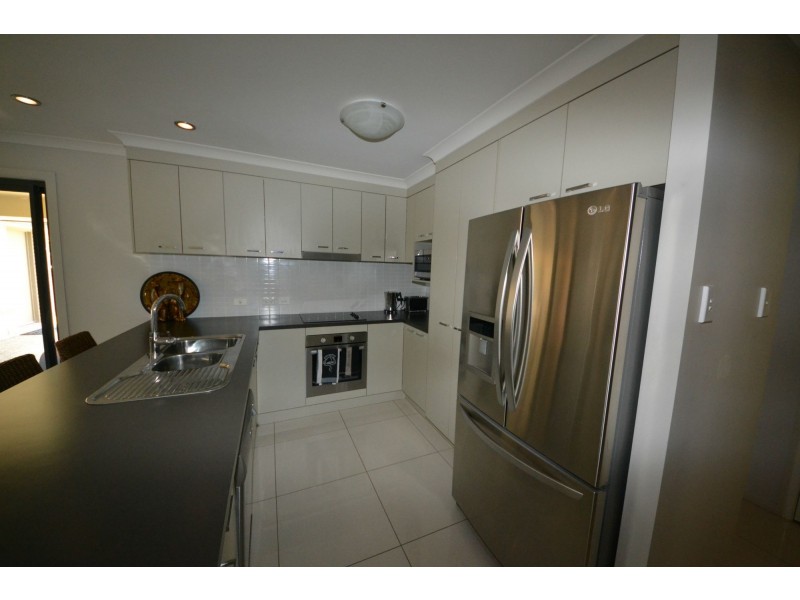 66 Jamie Crescent, Gracemere QLD 4702