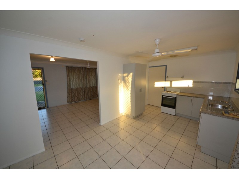 8 Rosewood Drive, Gracemere QLD 4702