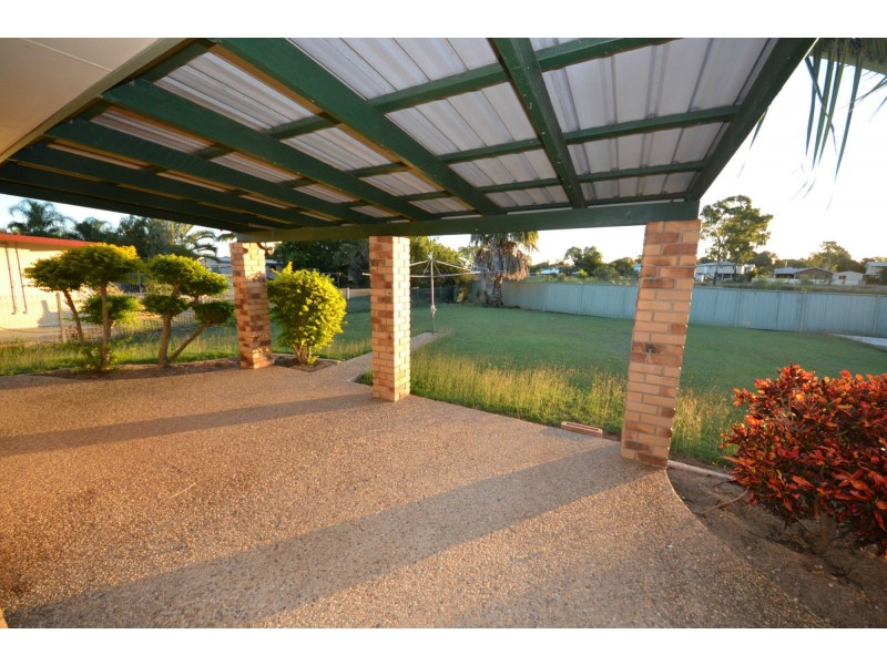 8 Rosewood Drive, Gracemere QLD 4702