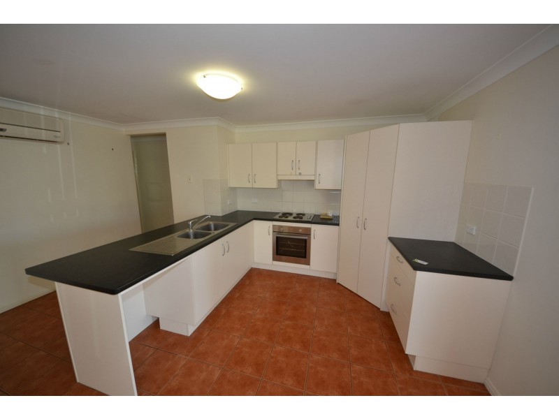 35 Seonaid Place, Gracemere QLD 4702
