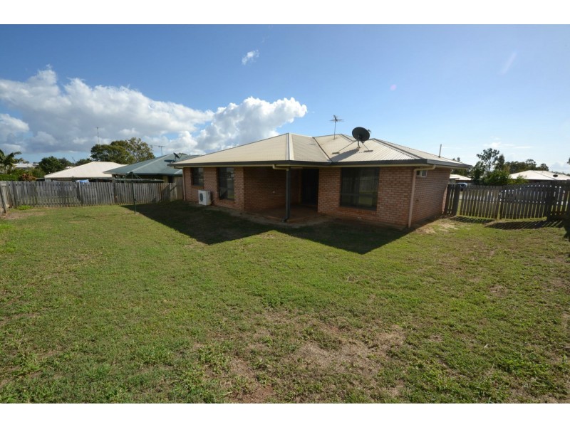 35 Seonaid Place, Gracemere QLD 4702