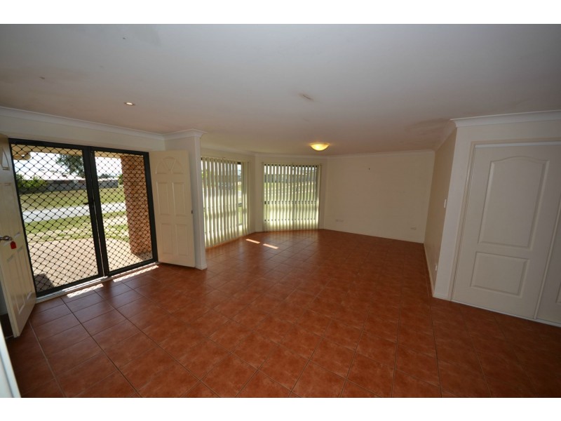 35 Seonaid Place, Gracemere QLD 4702