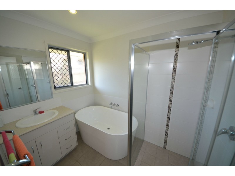 3 Hume Court, Gracemere QLD 4702