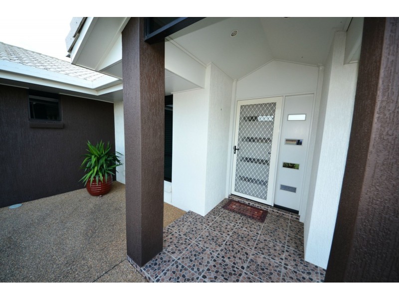 12 Ingram Drive, Gracemere QLD 4702