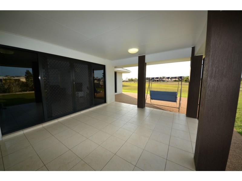 12 Ingram Drive, Gracemere QLD 4702
