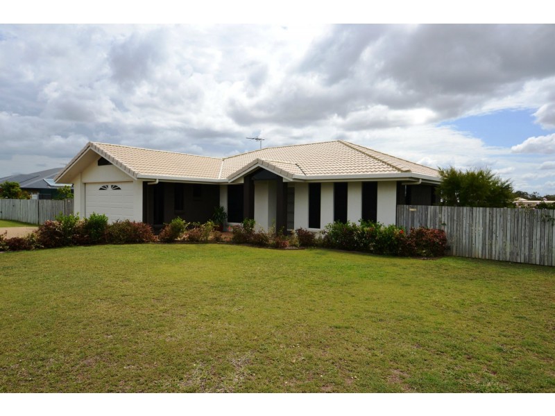 12 Ingram Drive, Gracemere QLD 4702