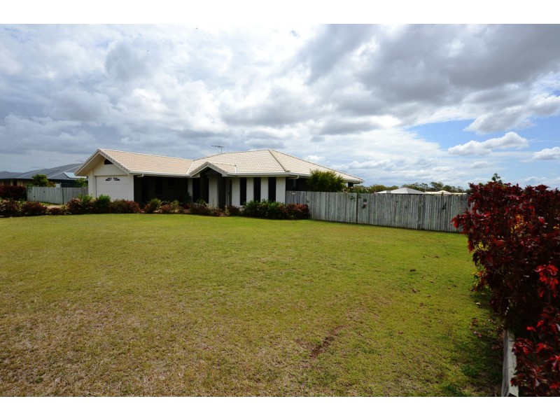 12 Ingram Drive, Gracemere QLD 4702