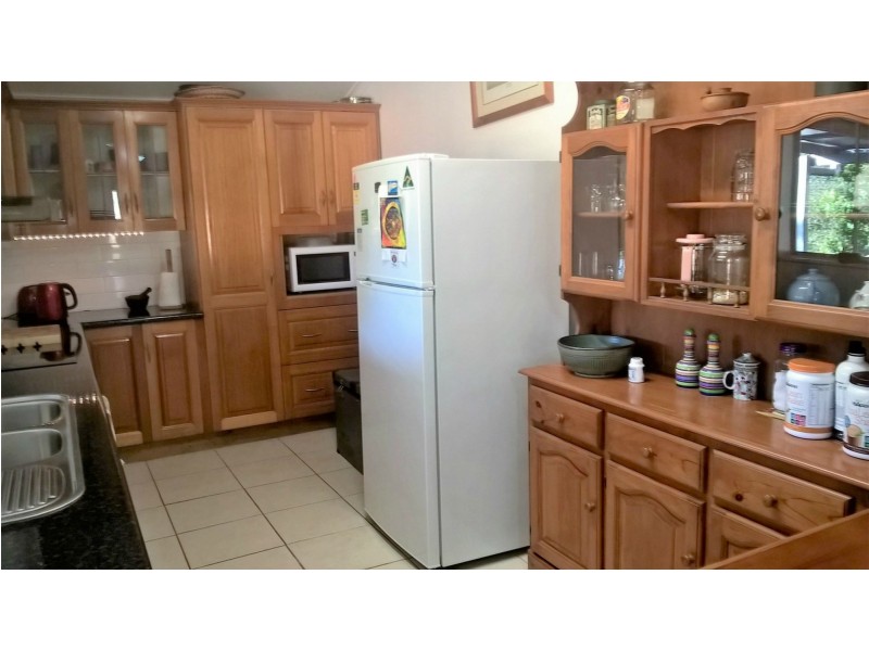 1 Gordon Lane, Mount Morgan QLD 4714