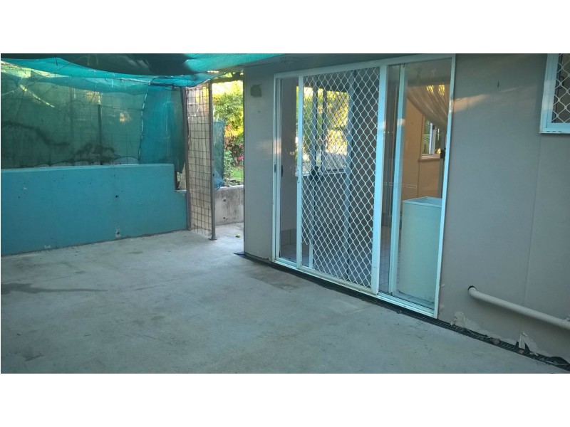 1 Nicholson Street, Mount Morgan QLD 4714