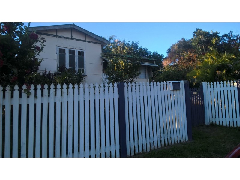1 Nicholson Street, Mount Morgan QLD 4714
