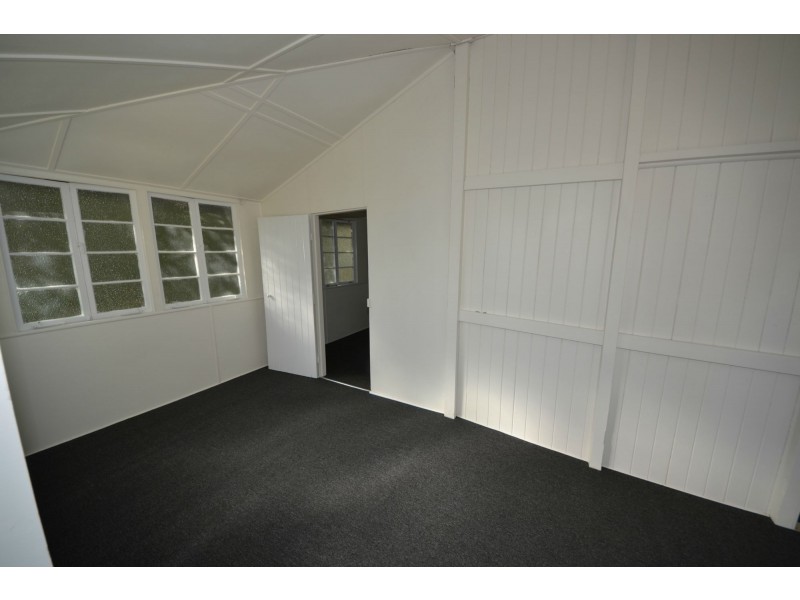 77 James Street, Mount Morgan QLD 4714