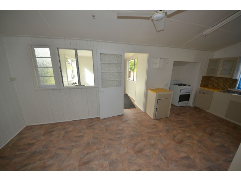 77 James Street, Mount Morgan QLD 4714