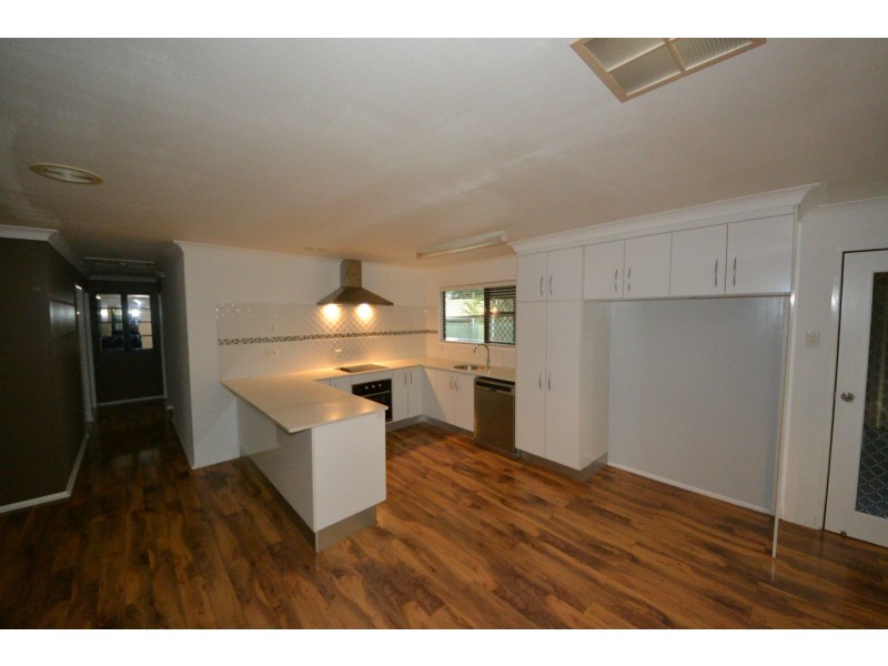 1 Buxton Drive, Gracemere QLD 4702