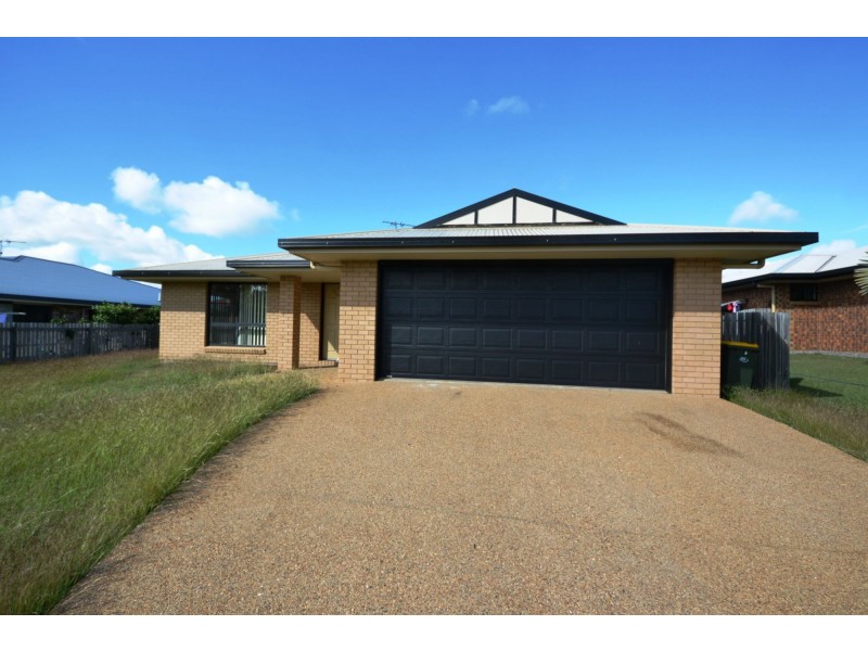 19 Seonaid Place, Gracemere QLD 4702