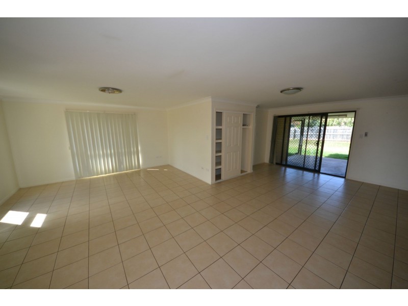 19 Seonaid Place, Gracemere QLD 4702