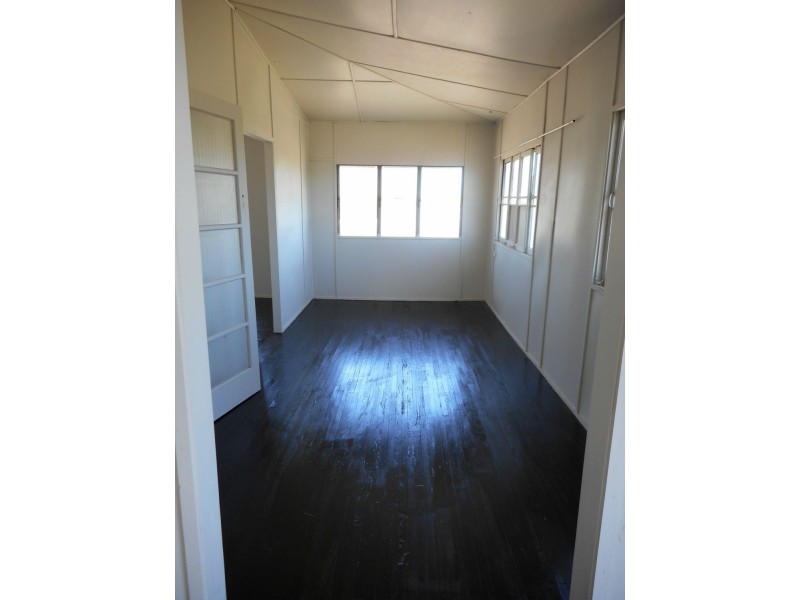 42 Darcy Street, Mount Morgan QLD 4714