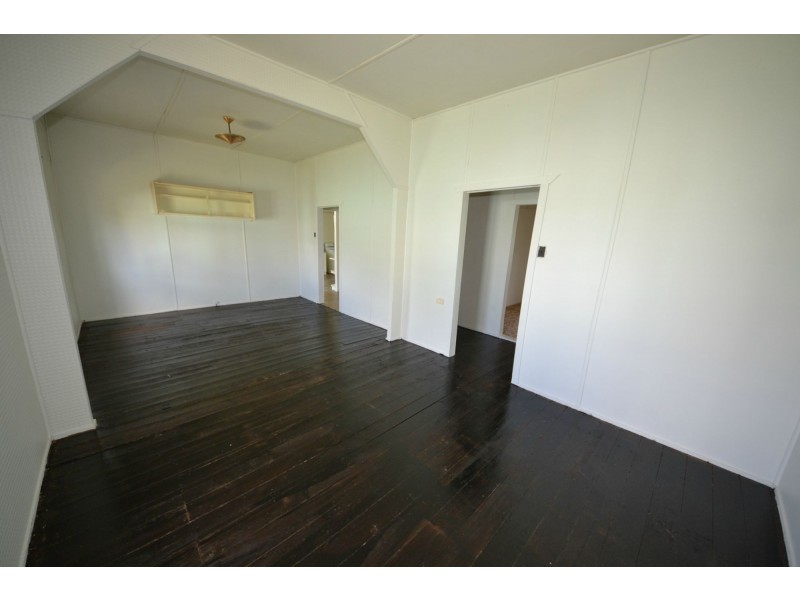 42 Darcy Street, Mount Morgan QLD 4714