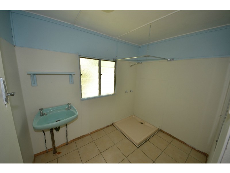 42 Darcy Street, Mount Morgan QLD 4714