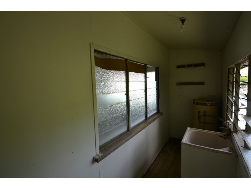 42 Darcy Street, Mount Morgan QLD 4714