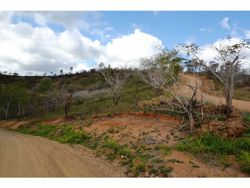 84 Hall Street, Mount Morgan QLD 4714