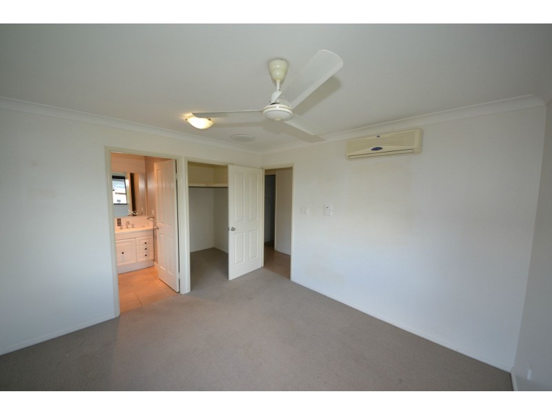 2/7 Poinciana Place, Gracemere QLD 4702