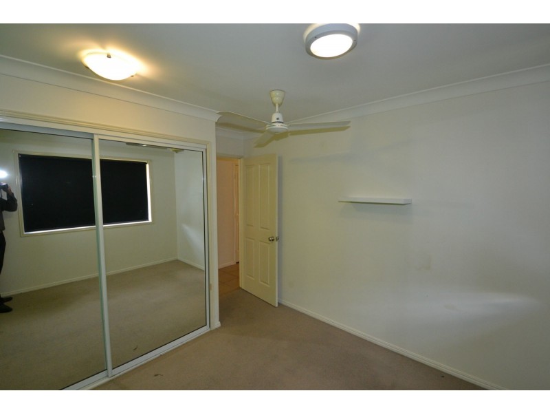 2/7 Poinciana Place, Gracemere QLD 4702